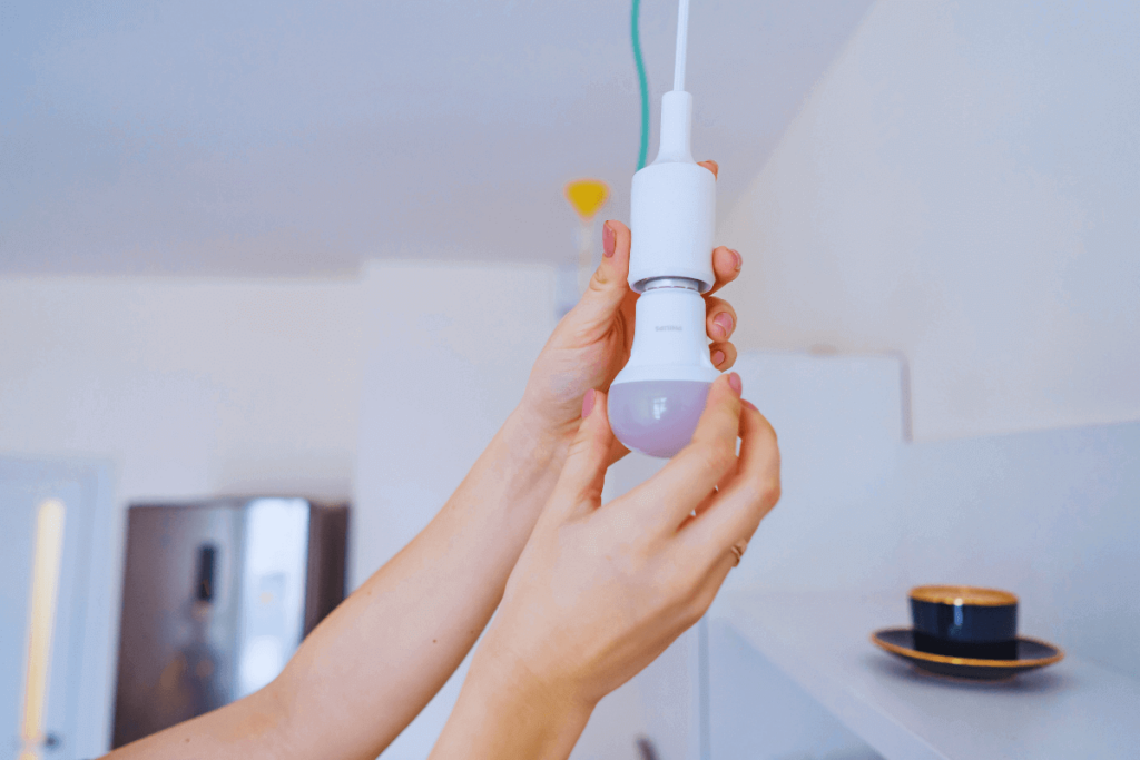 4-Energy-Efficient-Lighting