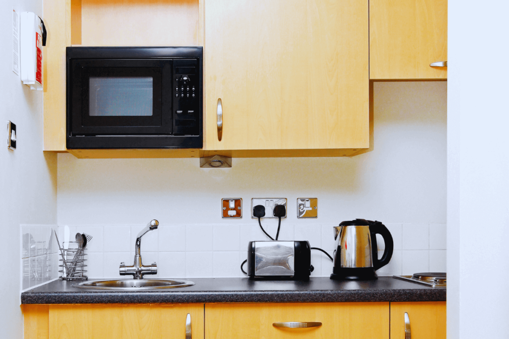 Case-studies-and-inspiration-for-small-kitchen-design