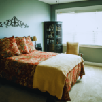 inviting-minimalism-guest-bedroom-design-for-small-spaces