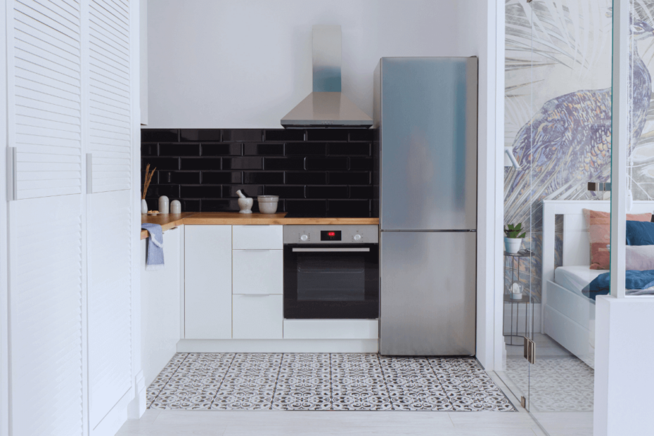 maximizing-functionality-and-style-with-multifunctional-furniture-in-small-kitchens