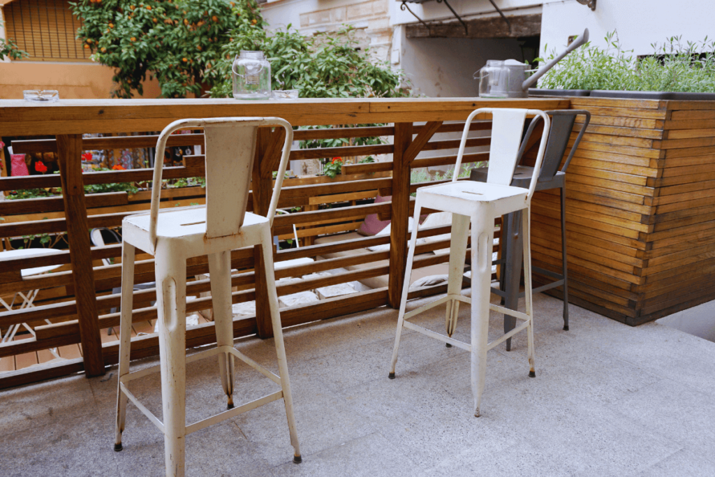 5-Vintage-and-Upcycled-Furniture