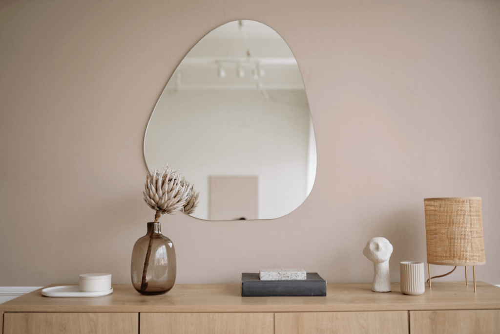 Enhancing-the-Spa-Ambiance-with-Frameless-Mirrors