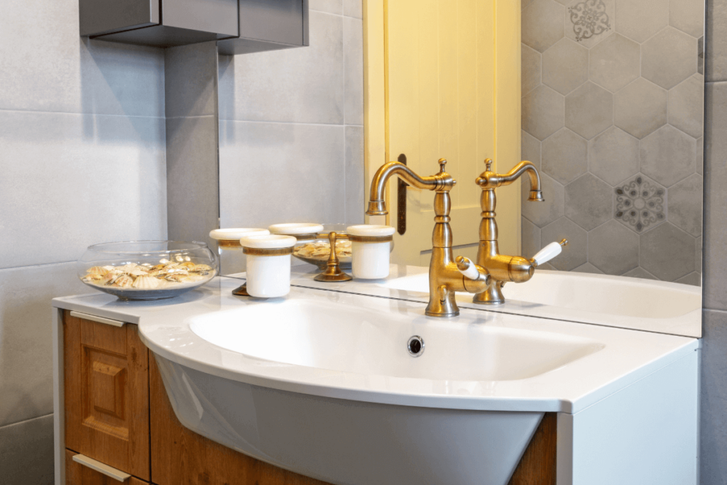 Luxurious-Materials-for-Vanity-Tops-and-Sinks
