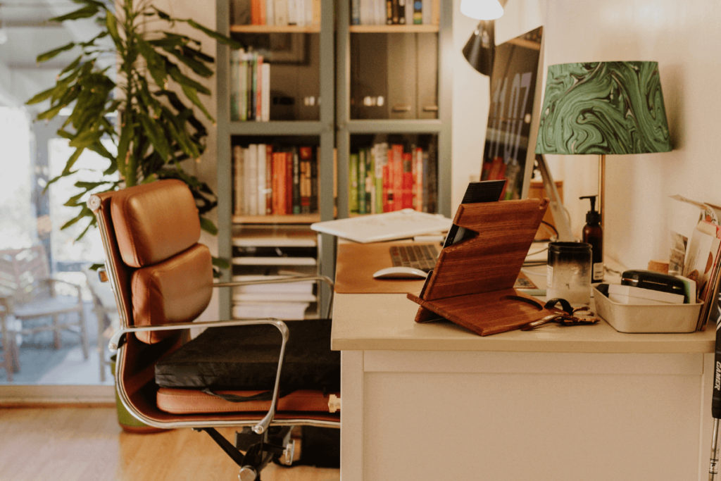 2-Compact-and-Multifunctional-Furniture